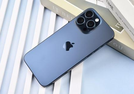 通什镇苹果维修点分享iPhone 15 Pro Max屏幕更换全新实操风险 